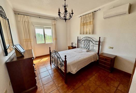 Resale - Finca / Country Property - Rojales