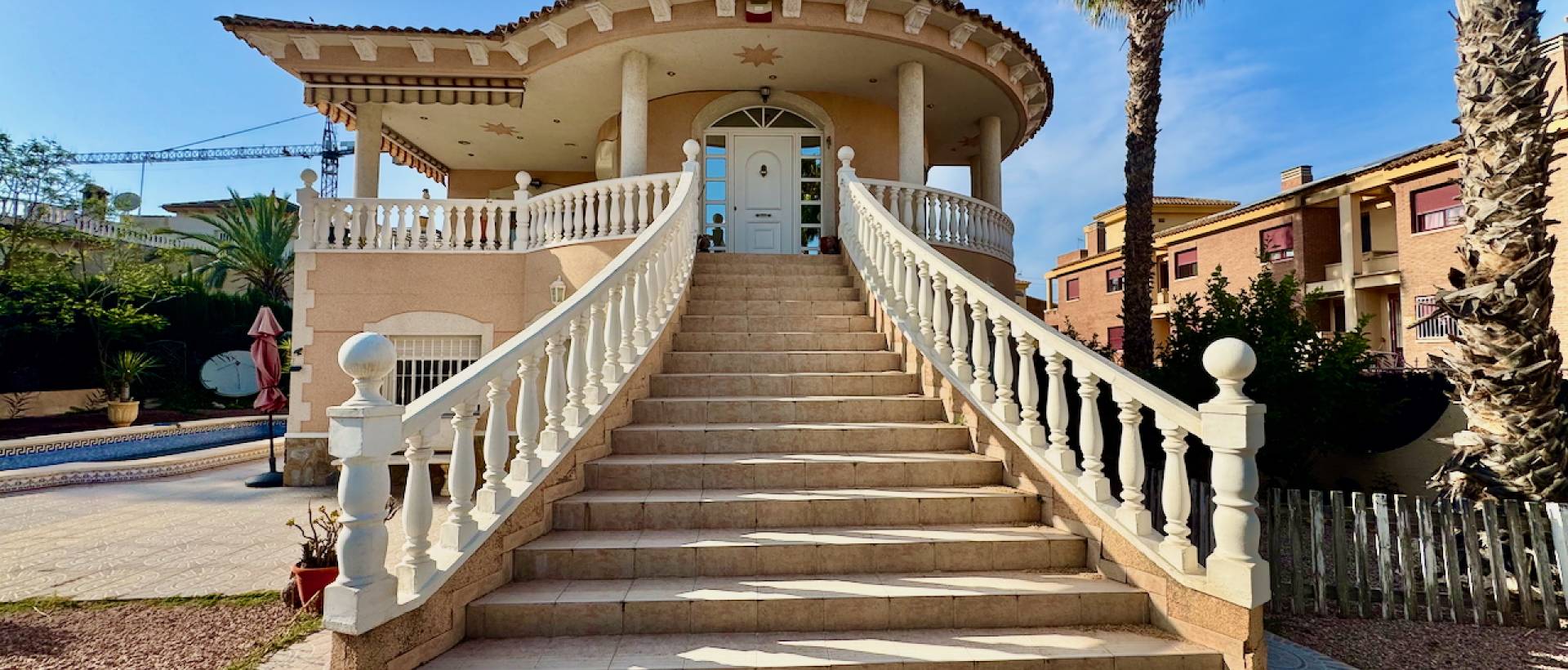 Resale - Villa - Benferri