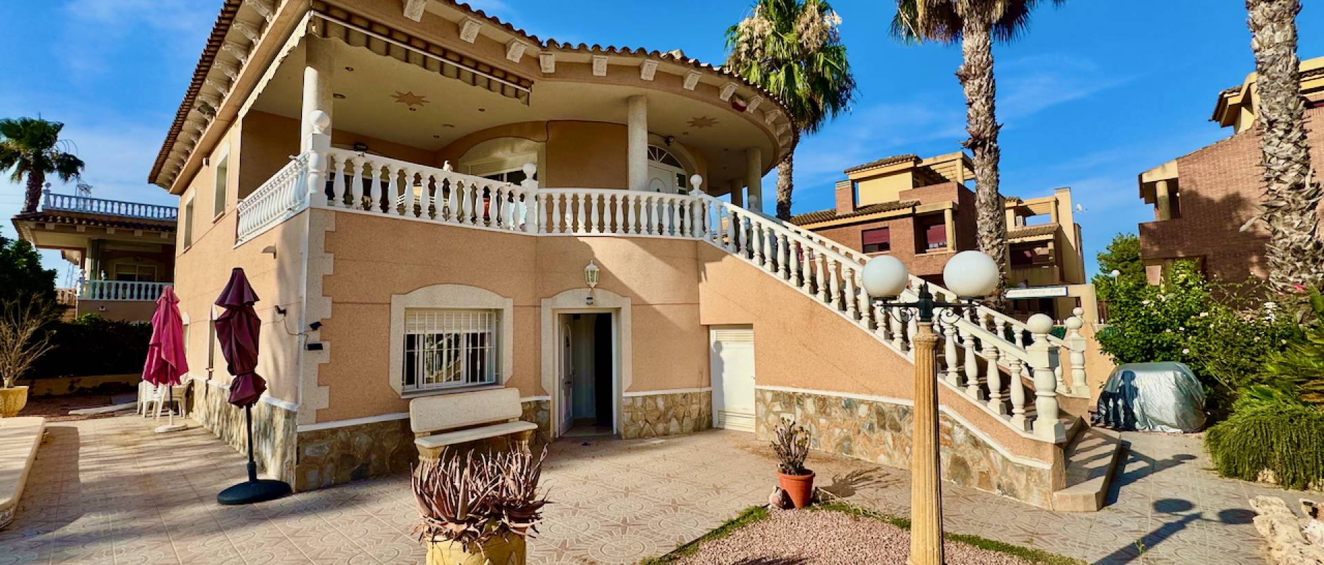 Resale - Villa - Benferri