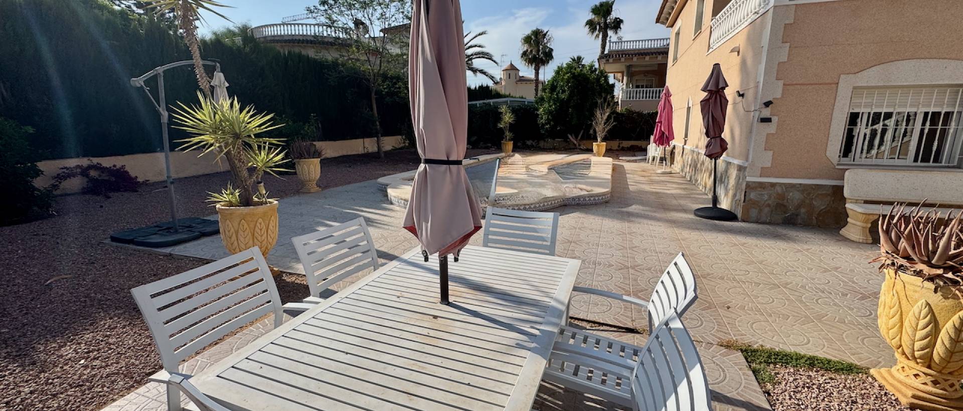Resale - Villa - Benferri