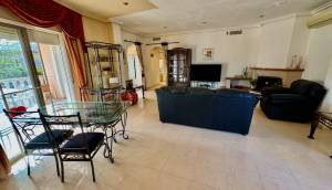 Resale - Villa - Benferri