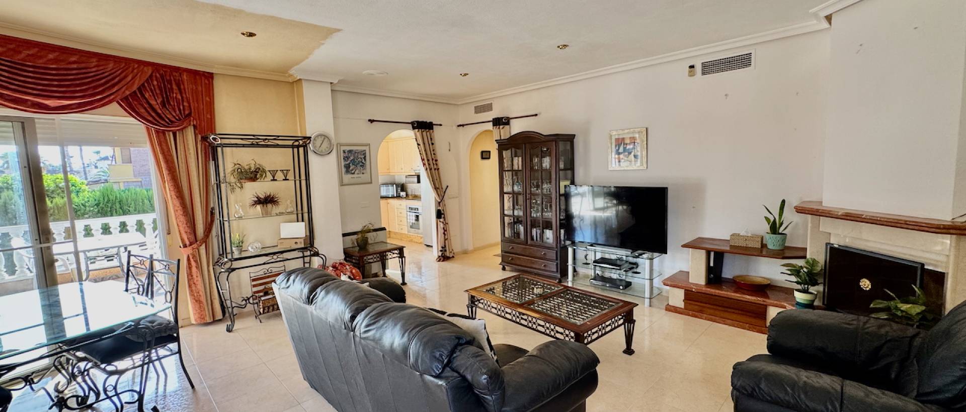 Resale - Villa - Benferri