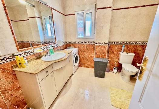 Resale - Villa - Benferri