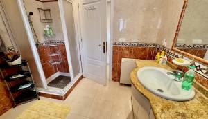 Resale - Villa - Benferri
