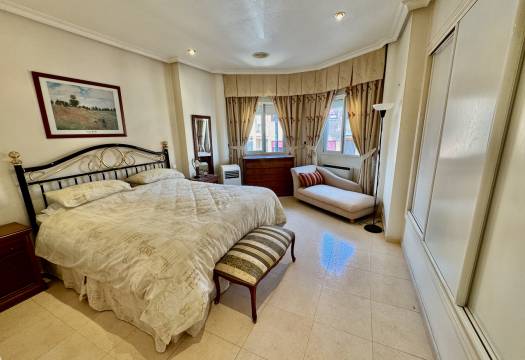 Resale - Villa - Benferri