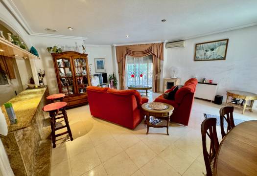 Resale - Villa - Benferri