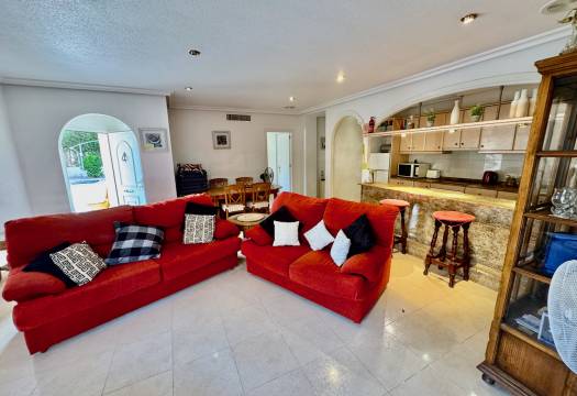 Resale - Villa - Benferri