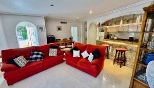 Resale - Villa - Benferri