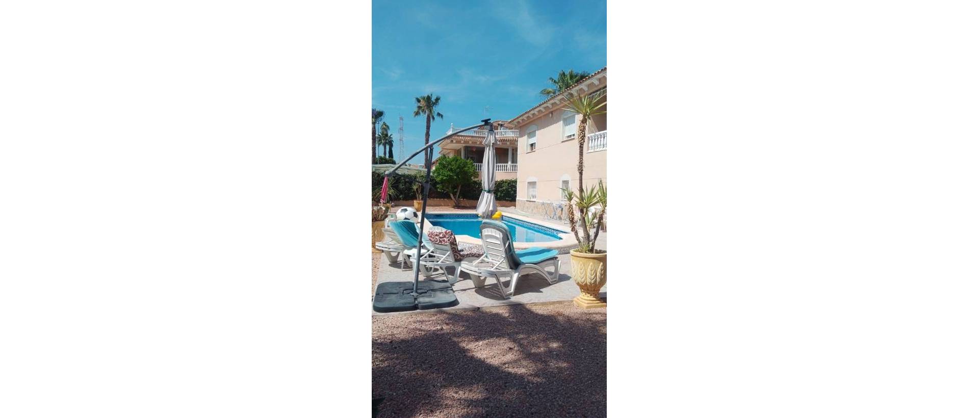 Resale - Villa - Benferri