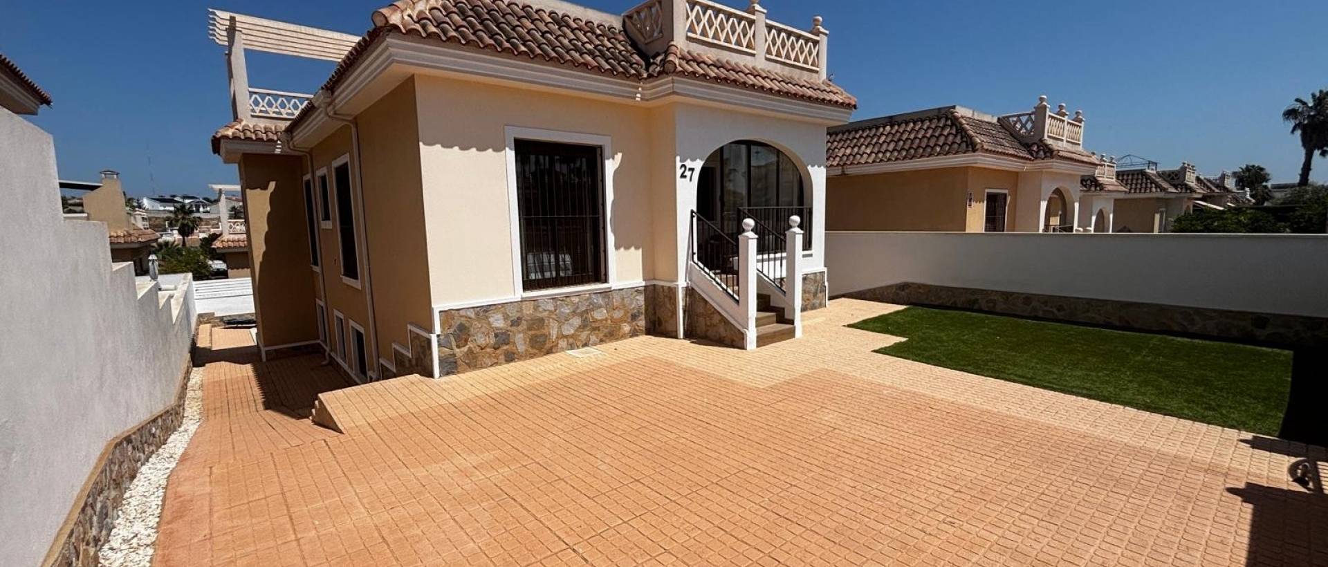 Resale - Villa / Detached - Ciudad Quesada
