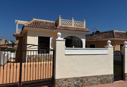 Resale - Villa / Detached - Ciudad Quesada