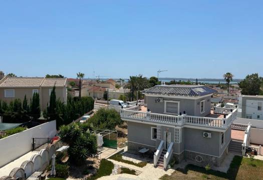 Reventa - Chalet / Villa - Ciudad Quesada - Rojales