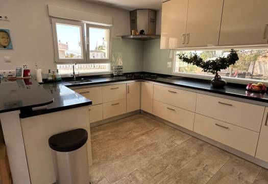 Reventa - Chalet / Villa - Ciudad Quesada - Rojales