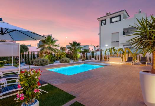 Resale - Villa - Ciudad Quesada