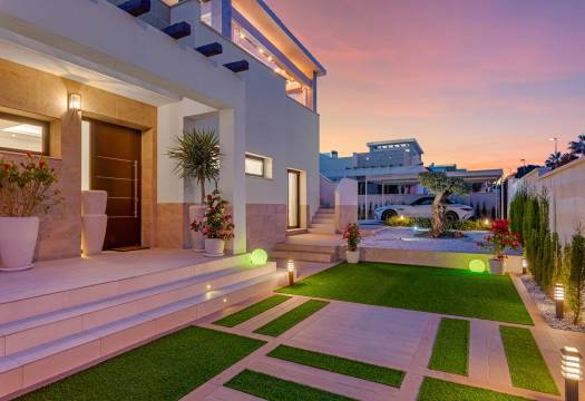 Resale - Villa - Ciudad Quesada