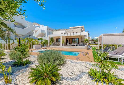 Resale - Villa - Ciudad Quesada