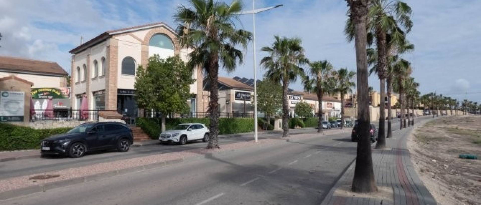 Reventa - Propiedad Comercial - Algorfa - La Finca Golf Course