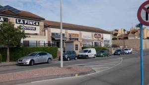 Reventa - Propiedad Comercial - Algorfa - La Finca Golf Course