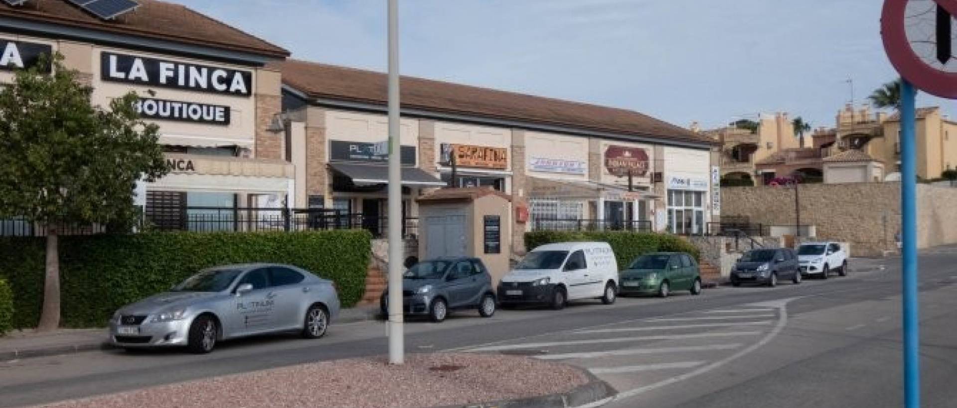 Reventa - Propiedad Comercial - Algorfa - La Finca Golf Course