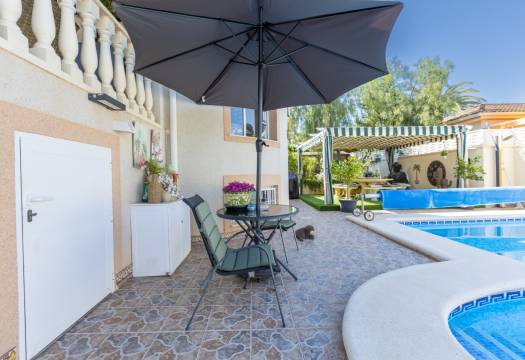 Resale - Villa - Benijofar