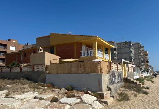 Resale - Villa - Guardamar del Segura