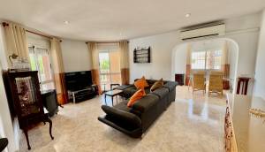 Resale - Villa - Benijofar