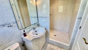 Resale - Villa - Benijofar