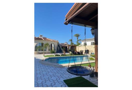 Resale - Villa / Detached - Ciudad Quesada - Quesada Center