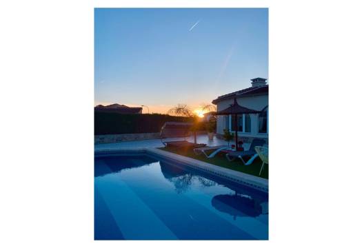 Resale - Villa / Detached - Ciudad Quesada - Quesada Center