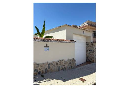 Resale - Villa / Detached - Ciudad Quesada - Quesada Center