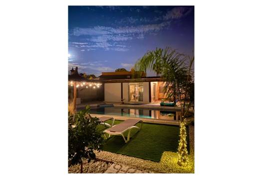 Resale - Villa / Detached - Ciudad Quesada - Quesada Center