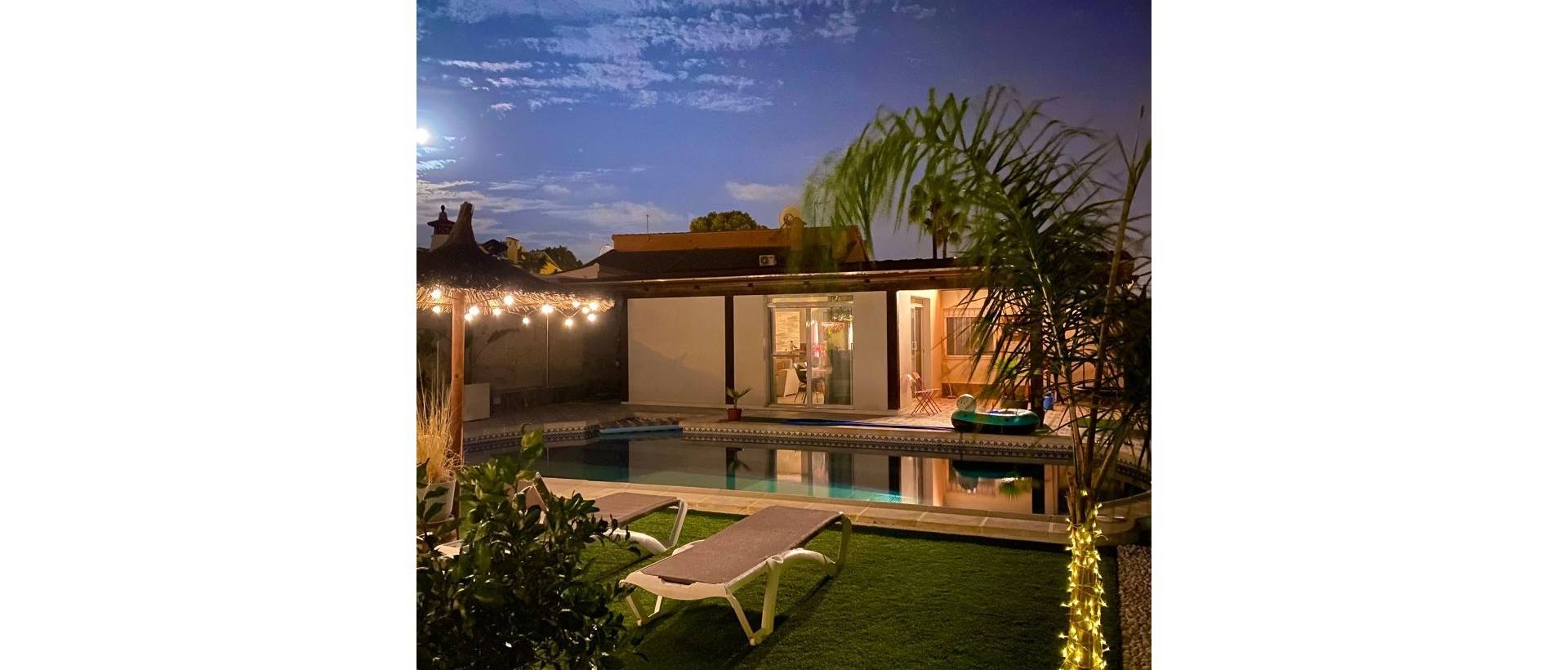 Resale - Villa / Detached - Ciudad Quesada - Quesada Center