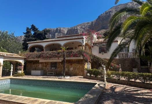 Resale - Villa - Jávea - Montgó