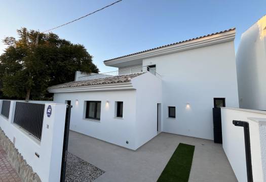 Obra Nueva - Villa / Chalet - San Pedro del Pinatar - Lo pagan