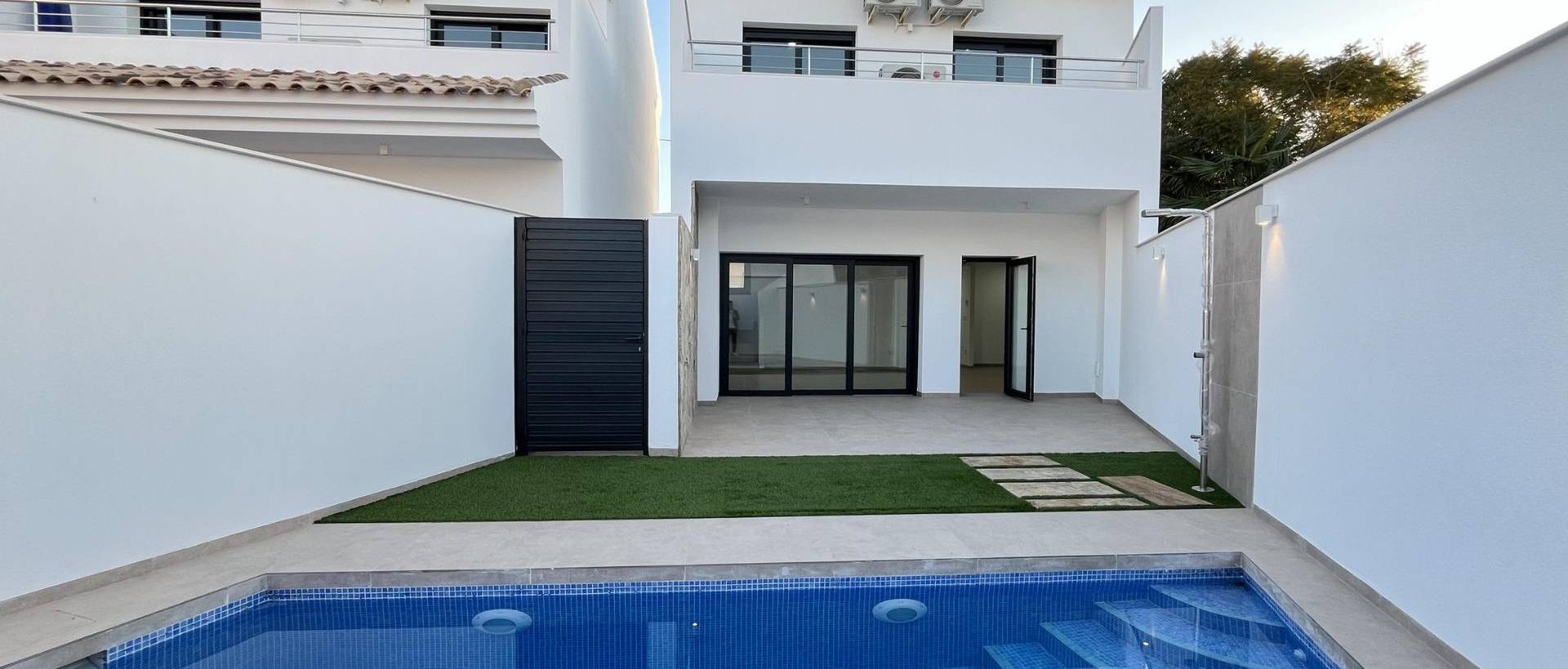 Obra Nueva - Villa / Chalet - San Pedro del Pinatar - Lo pagan