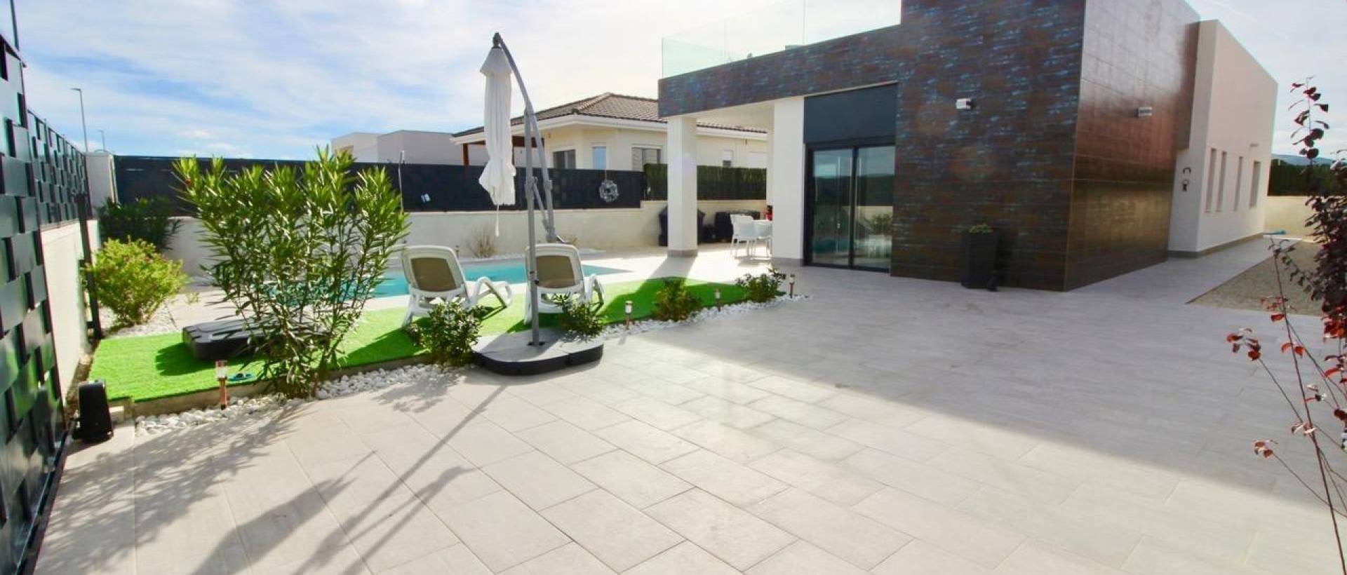 Obra Nueva - Villa / Chalet - Pinoso - Lel