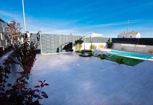 Obra Nueva - Villa / Chalet - Pinoso - Lel