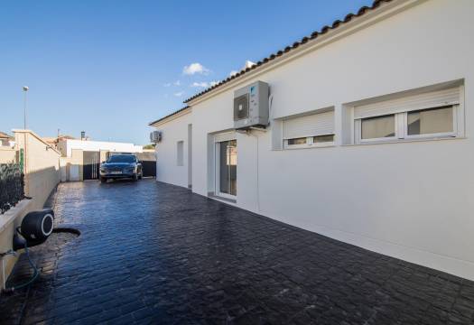 Obra Nueva - Villa / Chalet - Pinoso - Lel