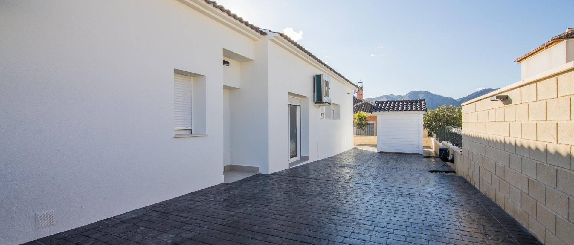 Obra Nueva - Villa / Chalet - Pinoso - Lel