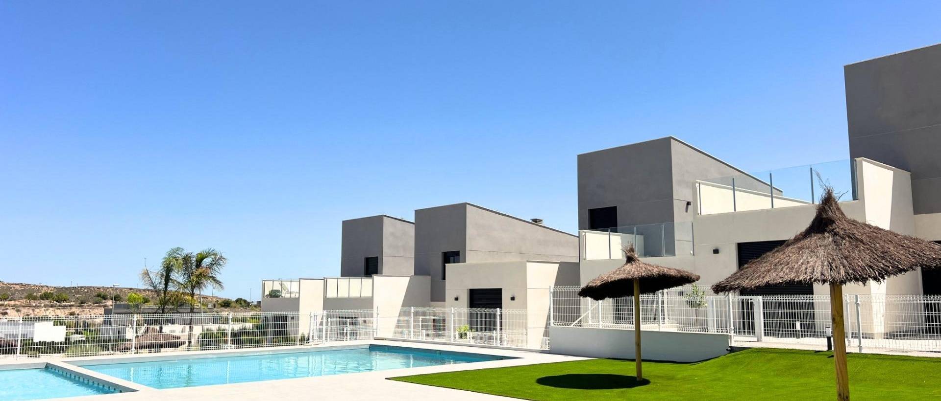 Obra Nueva - Adosado - BAÑOS Y MENDIGO - Altaona Golf