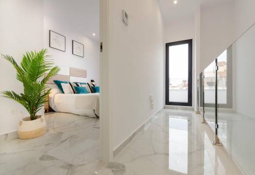 Obra Nueva - Villa / Chalet - Torrevieja - Torretas