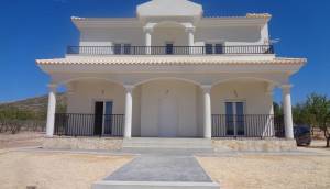 Obra Nueva - Villa / Chalet - Pinoso - Camino Del Prado