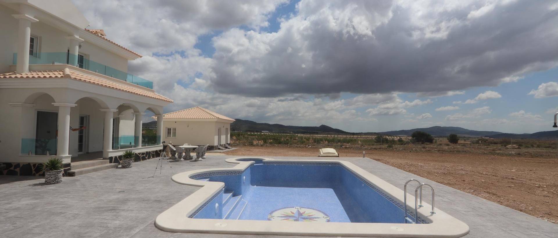 Obra Nueva - Villa / Chalet - Pinoso - Camino Del Prado
