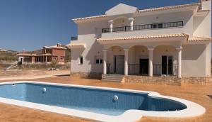 Obra Nueva - Villa / Chalet - Pinoso - Camino Del Prado