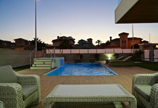 Obra Nueva - Villa / Chalet - Orihuela Costa - Dehesa de Campoamor