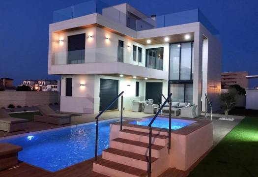 Obra Nueva - Villa / Chalet - Orihuela Costa - Dehesa de Campoamor