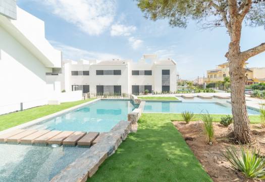 Top Floor Bungalow - Obra Nueva - Torrevieja - Los balcones