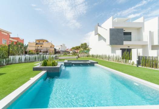 Top Floor Bungalow - Obra Nueva - Torrevieja - Los balcones