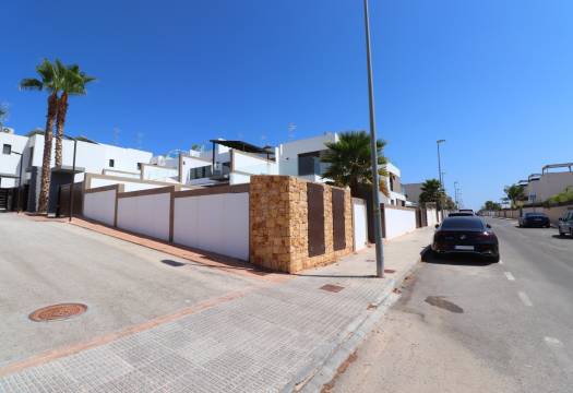 Resale - Villa - Benijofar