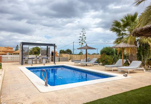 Finca / Country Property - Resale - Albatera - Albatera